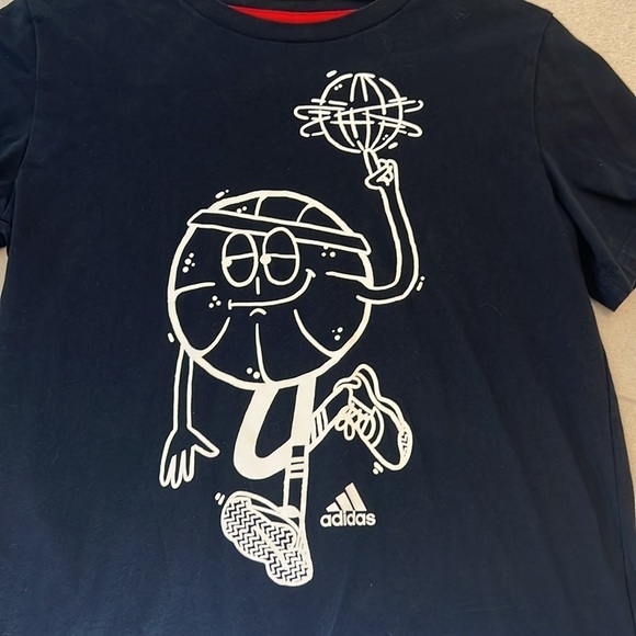 Adidas NBA Tee! - Picture 2 of 5